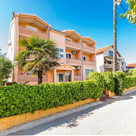 Marant - Free Parking