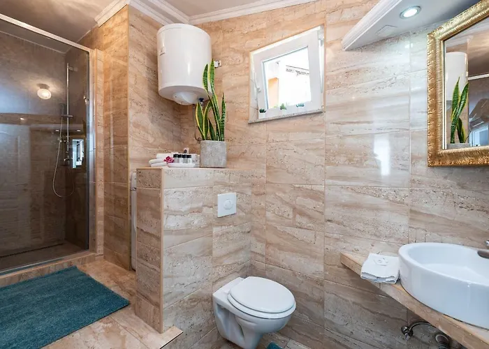 Marant - Free Parking Hotell *